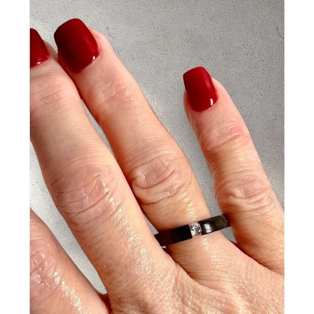 Minimalist Black Stainless Steel Ring with Center Simulated‎ Diamond